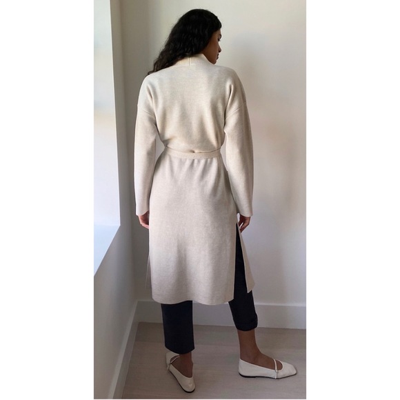 ✨Sold✨Aritzia Wilfred Belize Cardigan in Black - Picture 4 of 7